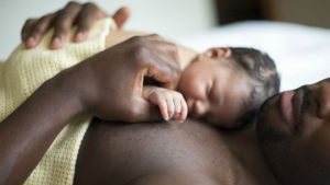 Reconhecimento de paternidade socioafetiva leva à sentença inédita para alimentos